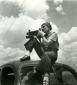 DOROTHEA LANGE GRAB A HUNK OF LIGHTNING