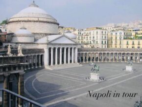 Napoli in tour